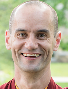 holger-yeshe-201808-230×300